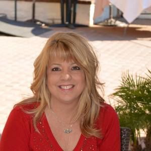 Meet your Posher, Gina